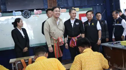 ศธ. ลงพื้นที่โรงเรียนห่างไกลขอนแก่น รับฟังอุปสรรคในห้องเรียน